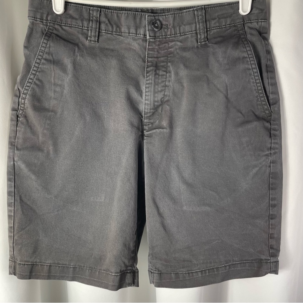 Eddie Bauer Gray Chino Shorts Men’s Size 30